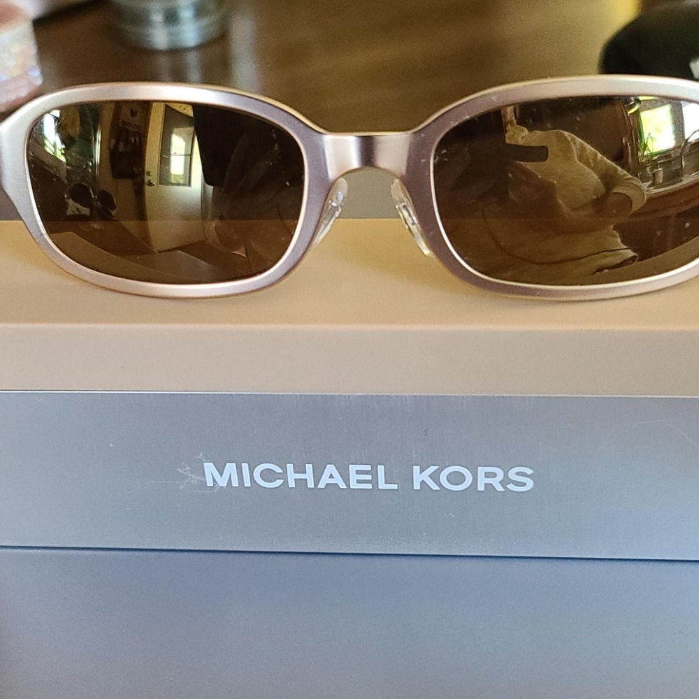 🆕️ Michael Kors Sunglasses 🌞